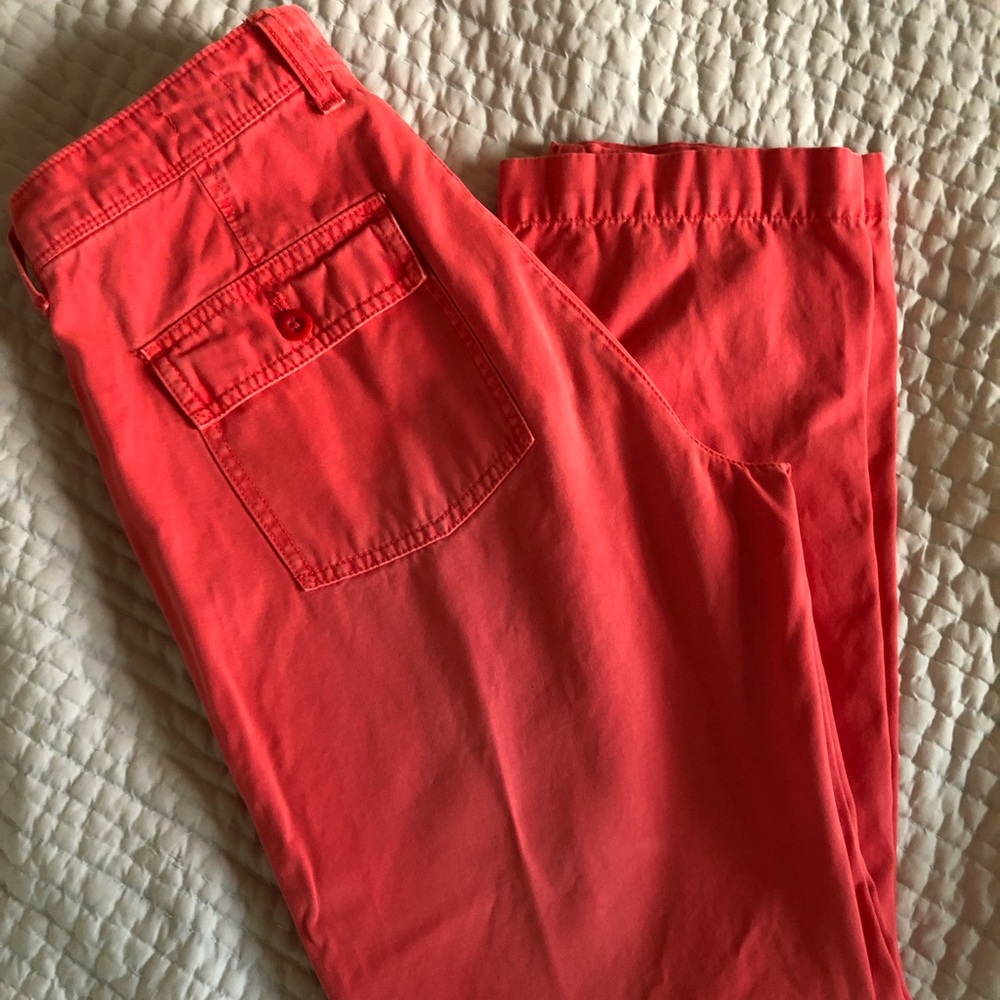J. Crew coral ankle length women’s khakis. Never worn. Perfect for summer 🌞